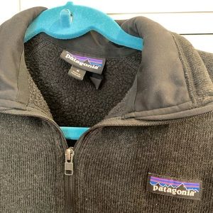 Black Patagonia Women’s Quarter Zip 🏴